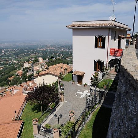 Villa Dei Fantasmi Рока ди Папа Екстериор снимка